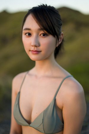 美女脱裤子 光屁屁视频!不着档,  amp  039 火辣身材一览无余...