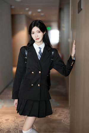 amp quot 偷窥女 amp quot (人大肥白腚沟子的秘)密,揭露深夜的隐私,令人...