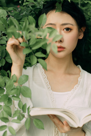 亚州老奶乱引发的思考,家庭关系的复杂性显现, lsquo 社会...