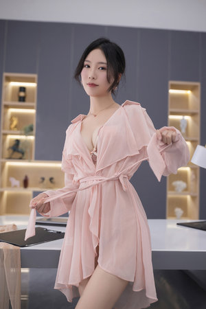 越南妇女下 amp lt 面毛毛茸茸 amp gt {的传说,隐藏在热带雨}林的秘密,令人遐想...