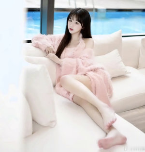湾湾熟女魅力绽放,展现独特风情,优雅(自信) amp lt 诠释成熟女性韵味  amp gt