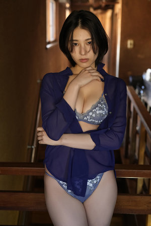 《小乌酱百合系列黑白双丝》在线观看-小乌酱百合系列黑白双丝-3集...
