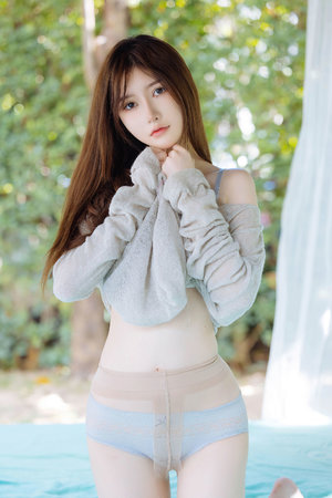 {熟女草逼视频曝}光,揭秘深夜私密生活,令人脸红心跳的{禁忌画面! }