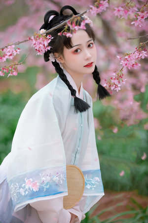 巨婴云播平台官网打造个性推荐系统,精准推送喜爱内容...