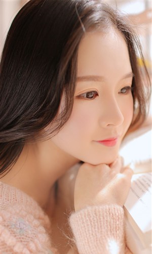 素描花开头用细腻线条捕捉花朵神韵展现自然之美