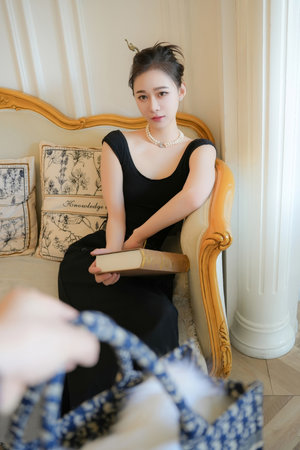 《妈妈儿子入浴交尾,温暖水流下的情感纠葛,揭示不可》言说的家庭...