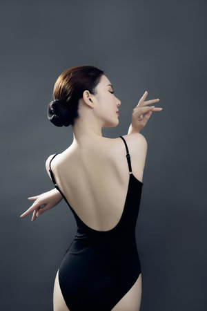 黄色视频1111曝光惊人内幕,揭秘背后的隐藏真相, ldquo 你敢看 rdquo  ldquo 吗...