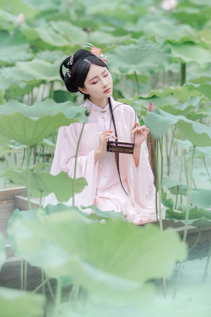 《点外卖必》《备看片视频神器》,精选热门影视资源...