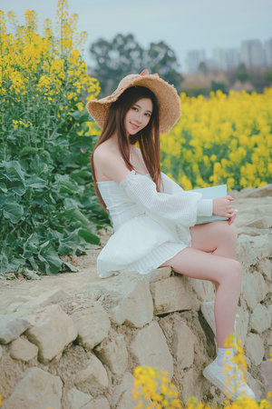 用男生捏女生胸视频揭秘网络热议事件,探究背后的道德...