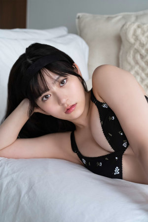 香蕉与蜜桃的甜蜜邂逅,果香四溢的味 amp  039 觉盛宴,感受热...