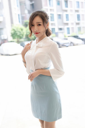 啊 啊 啊 (轻一点可以吗,声音都快破了呢,拜托小点声...