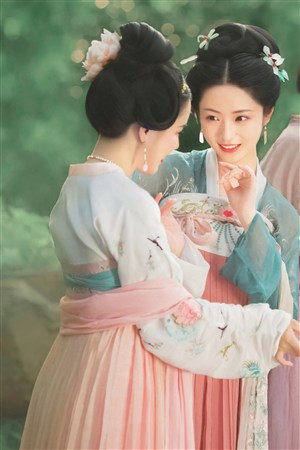 《女教师深夜遭男子颤抖》在线观看-女教师深夜遭男子颤抖-2集正在...