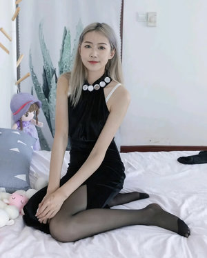 女生胸贴到了男生的脸会怎么样,女生胸贴 amp  039 碰撞男 amp  039 生脸...