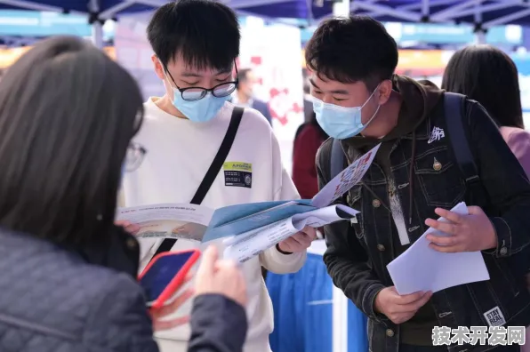 申城技术前沿：中国商飞发布全球首款生物计算产品，在张江科学城量产，性能领先国际同类张江国家自主创新示范区%