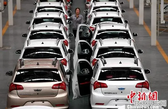 倒计时三年，海南新能源车产业如何从2435.9亿迈向万亿集群？2025年核心数据首度公开