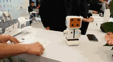 思必驰技术革命，规模化应用如何让机器人成本降低XX%2025年数据揭示未来趋势