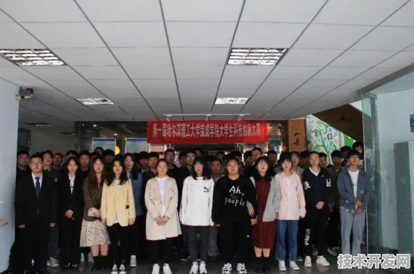 申城技术前沿：中芯国际技术规模化应用，入选上海产业创新计划，成本降低卫星互联网%