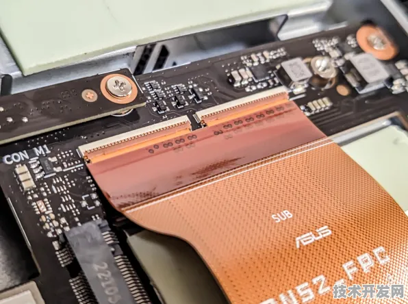 AMD折叠屏技术新突破，效率提升462.62%背后的材料革命与未来应用