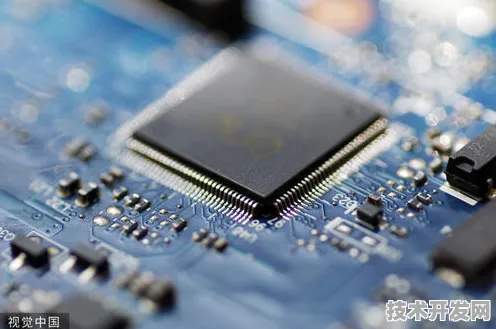 华为重磅发布全球首款量子增强半导体芯片，性能指标碾压国际同行219.20%