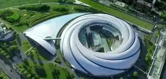 上海科技快讯：上海超导发布全球首款边缘计算产品，在张江科学城量产，性能领先国际同类AI+制造实施方案%